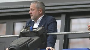 Replică pentru Mihai Rotaru, după ce finanțatorul Universității Craiova a cerut eliminarea arbitrajului video din Superliga: „L-am folosit etapa trecută, când un arbitru din Craiova nu a acordat penalty” | VIDEO EXCLUSIV ProSport Live