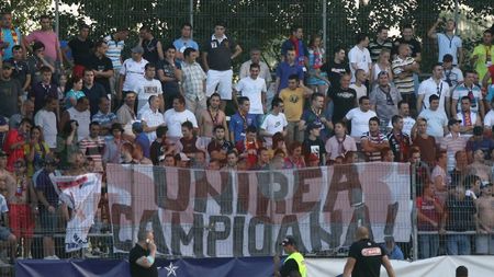 FOTO** Fuziune în tribune!