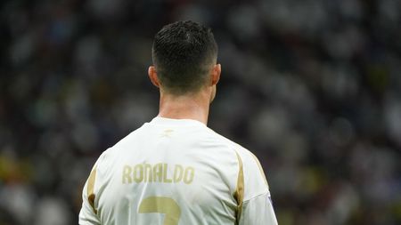 A fost scoasă la licitație o „bijuterie” Bugatti Centodieci identică precum a lui Cristiano Ronaldo. Prețul estimat de vânzare: între 10 și 15 milioane de euro