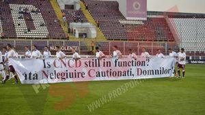 Mesaj împotriva discriminării, afișat de jucătorii echipei Rapid la meciul cu Olimpia Satu Mare! FOTO