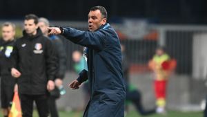 Toni Petrea, dezamăgit după Chindia Târgoviște - FC Voluntari 1-1: „Un meci pe care am fi meritat să îl câștigăm! I-am atenționat pe jucători”