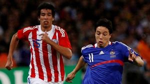 Reveillere, convocat de Blanc!** "Meciul nu e decisiv pentru nicio echipă" Nasri: "Mutu nu joacă, dar va fi greu"