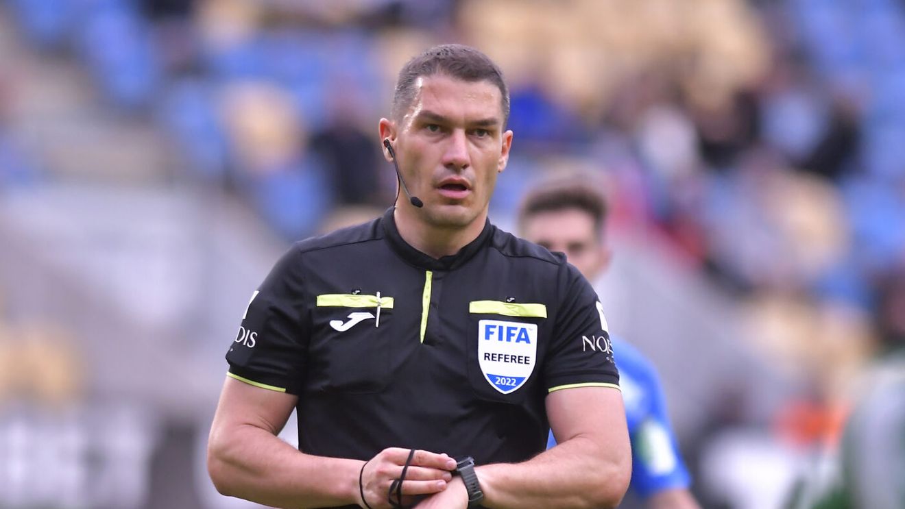 Istvan Kovacs, decizii controversate şi eronate în meciul Sepsi - Universitatea Craiova! A fost salvat de VAR, după o partidă de coşmar: ce greşeli uriaşe a comis