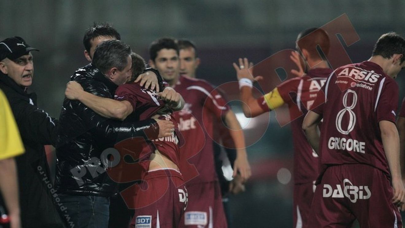 Singuri, dar fericiți! Rapid -"U" Cluj 3-0