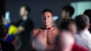 David Popovici, calificare spectaculoasă în finala la 100 de metri! Șoc: Zhanle Pan a ratat finala