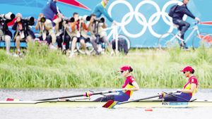 Merg până la capăt!** Canotoarele Georgeta Andrunache și Viorica Susanu au rămas în pregătire și trag pentru Europene