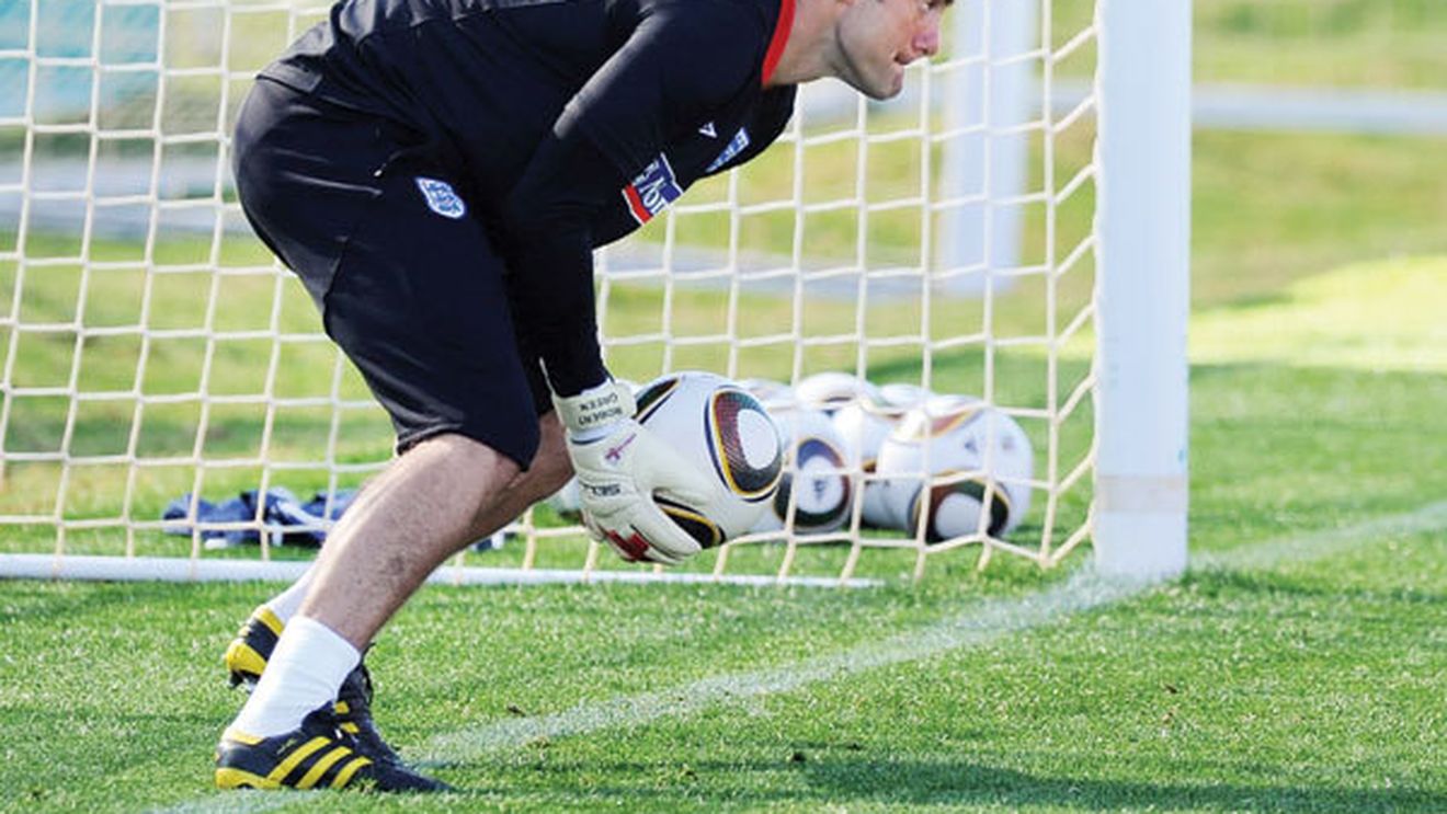 Green day! Portarul Angliei a apărat 4 penalty-uri la rând la antrenament!
