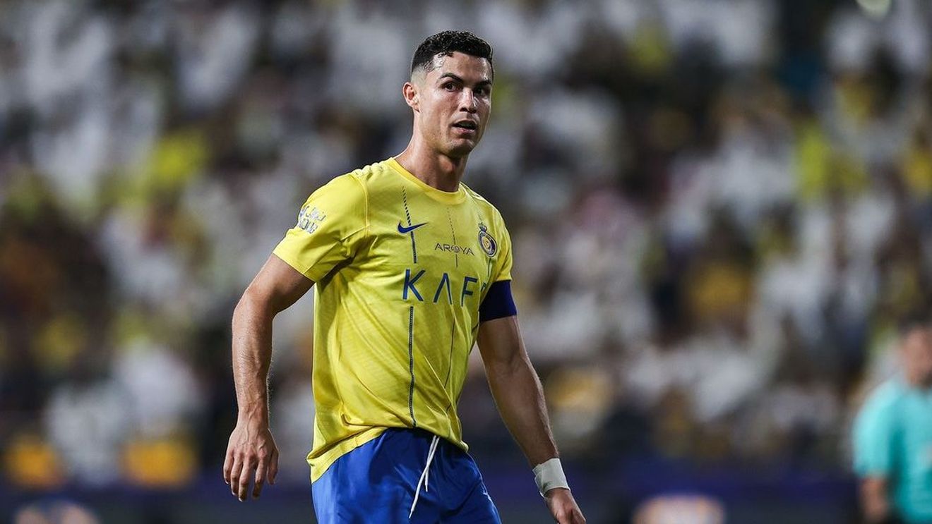 Cristiano Ronaldo ar putea primi 99 de lovituri de bici! Portughezul a încălcat legea din Iran, după ce a îmbrățișat și a sărutat o femeie