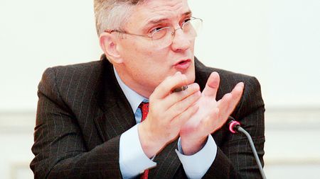 "N-aveau bani de Mondiale!"