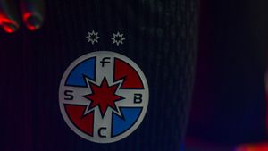FCSB a mai dat un mijlocaș. Transferul fotbalistului de 20 de ani s-a făcut: „Vine”