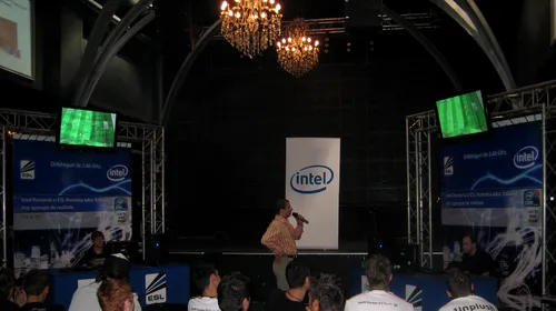 Intel ii premiaza pe campioni