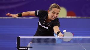 Dacă la fotbal doar visăm să ne aflăm la masa bogaților, la tenis de masă lucrurile stau total diferit. O româncă se luptă pentru trofeul Ligii Campionilor!