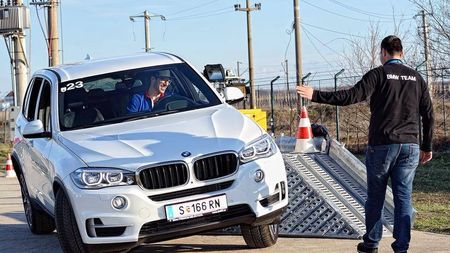 FOTO - Distacție inedită la Steaua: emoții, adrenalină și super mașini