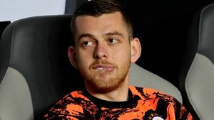 Ce se alege de cariera lui Alex Cicâldău? Galatasaray vrea să îl cedeze la o echipă din Turcia de care nu auzise nimeni până acum 2 ani