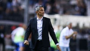 Răzvan Lucescu a făcut cel mai scump transfer din Grecia, din ultimii 25 de ani! A plătit 12 milioane de euro pentru un fotbalist pe care îl dă imediat împrumut