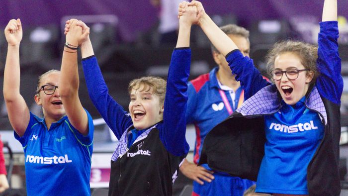 "Campioană europeană - este ceva incredibil! Am și visat chestia asta, dar acum, nu am cuvinte. Mi s-au tăiat genunchii!" România a răpus Rusia la capătul unei finale superbe, la tenis de masă, juniori 2