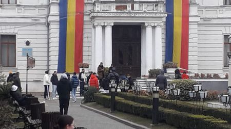 Reunire cu protest la Chindia! Jucătorii au mers la primărie, pentru a-și cere restanțele salariale. Primul antrenament al anului, anulat