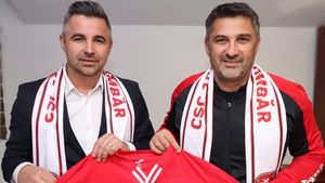 Claudiu Niculescu, din nou antrenor în Liga 2 după doar o lună de la despărțirea de Poli Iași. Echipa pe care a preluat-o