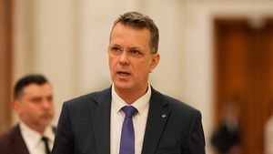 Ministrul MApN zguduie liniștea lui Gigi Becali: „Parteneriat cu un privat cu bani și know-how! Steaua va promova atunci în Superliga”