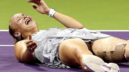 VIDEO ANTOLOGIC cu liderul mondial, Caroline Wozniacki, terminând un meci în chinuri groaznice. Avea 19 ani. „Ce victorie!”