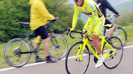 Obiceiurile rele mor greu! "Cretinul" Di Luca, prins dopat a doua oară în carieră!