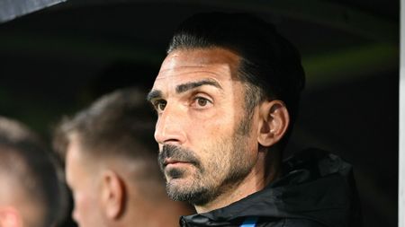 „Magicianul” Lucian Sănmărtean a dat verdictul despre fotbalistul Elias Charalambous: „M-am lipit de el”