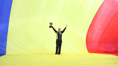 Mesajul plin de emoții al Aureliei Brădeanu transmis suporterilor: "Nu pot să nu recunosc însă că mi-au dat lacrimile...". Ce le-a cerut Mica fanilor înainte de Euro 2016