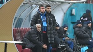 Cine e antrenorul secund al FCSB! Mesaj fabulos: „Vorbesc serios, eu nu știu!”