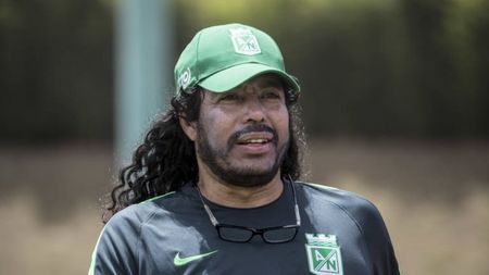 8 declarații tari de la "El Loco" Higuita. În ce echipă ar juca azi, cine e cel mai bun portar al lumii și fotbalistul care seamănă cu Valderrama. 'Lumea voia să fie mai rapid, dar el avea mintea rapidă!" 
