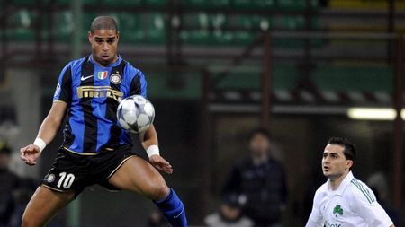 Fete din România și din Slovacia pentru a-l anima pe Adriano