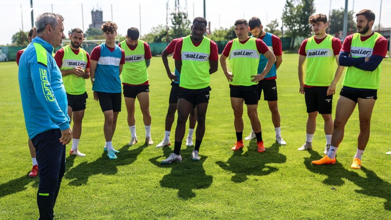 UTA, la ora barajului de menținere în Superligă, în fața Buzăului! Rednic: „Să ne gândim la suporteri, Aradul trăiește prin fotbal"