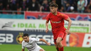 Valeriu Iftime, mesaj devastator pentru Eduard Radaslavescu după ce mijlocașul a refuzat să o părăsească pe FCSB: „Nu îl mai vreau sub nicio formă! Să se ducă unde vrea” | EXCLUSIV