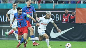 Gigi Becali l-a sunat pe Mihai Rotaru pentru a deturna transferul lui Alex Mitriță în China