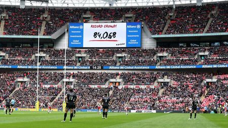 Un român a jucat cu o audiență record pe Wembley, 84.068 de spectatori. "Este o șansă  uriașă să joci în fața atâtor oameni". Este cea mai numeroasă prezență în tribune la un meci la nivel de echipe de club
