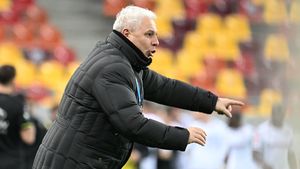 Marius Șumudică a vrut să scoată echipa de pe teren în FCSB - Rapid 3-3. Totul a pornit de la un cântec: „Nu e normal să fie ură de rasă”