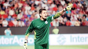 Pe urmele lui Pantilimon! Steaua e aproape de o SUPER lovitură: o echipă din Premier League îl vrea pe Tătărușanu