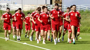 Reunire fără Roland Niczuly! Ovidiu Burcă a condus primul antrenament la Sepsi OSK. Daniel Iglesias și Daniel Vîrtej au fost prezentați și ei, într-un final