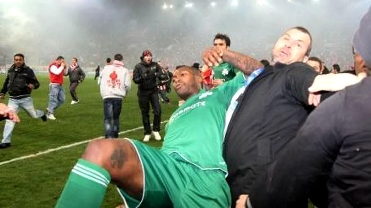 Cisse, agresat de fanii lui Olympiakos!** 