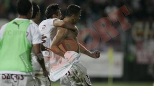 VIDEO 1-2-3 Vezi faza superbă care a adus golul victoriei pentru Rapid!** Pancu: "Nu sunt un erou!"