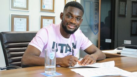 E oficial! Al treilea transfer al Craiovei în această vară: "Bun venit în familia Științei!"