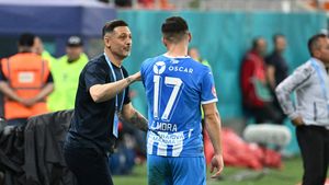 Rețetă oltenească pentru vis de titlu: jucătorii cheie ai lui Mirel Rădoi în 2-0 cu Dinamo care prelungesc formidabila cursă la vârf în Superliga