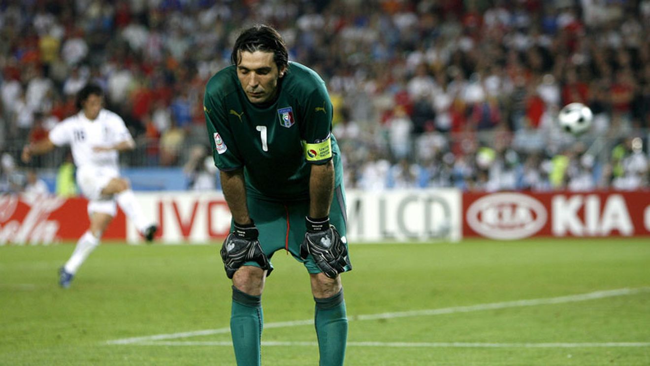 Juve, fără Buffon! **Portarul va fi operat la genunchi!