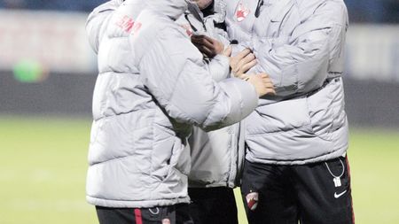 "Câinii"** urcă în Poiană!