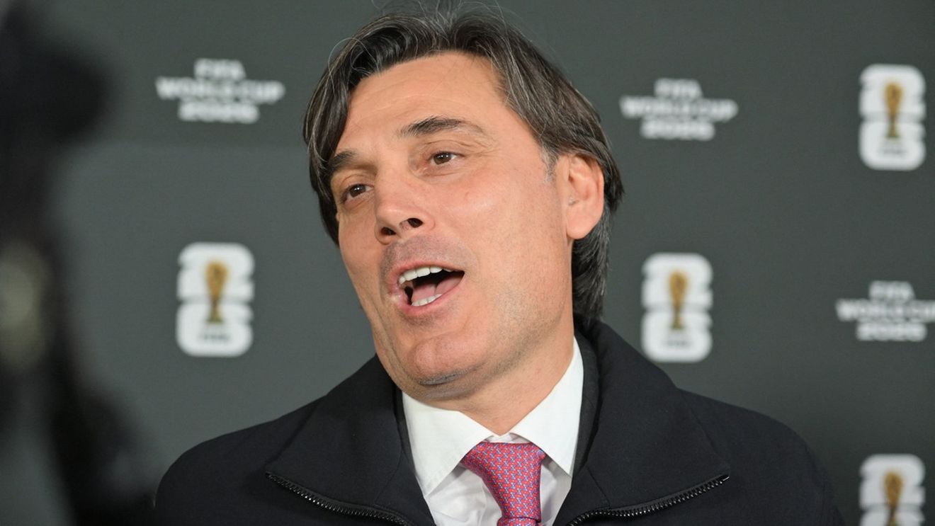 Turcia va juca fără atacant în meciul cu România! Montella a decis echipa de start într-un sistem 4-6-0