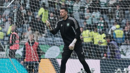 Rapid e la un pas de transferul portarului lui Celtic! A mai jucat la Aston Villa și a venit în România pentru a semna cu giuleștenii