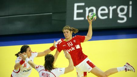 Transferuri importante anunțate de CSM București de sărbători: "Line Jorgensen și Maria Fisker vin în ianuarie la București pentru vizita medicală". Cristina Neagu, în capul listei de achiziții