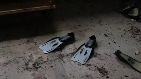 Imagini deplorabile din bazinul unde David Popovici și restul înotătorilor olimpici ar fi trebuit să intre zilnic! Așa arată dezastrul din complexul „Lia Manoliu”: televizoare, o păpușă gonflabilă și rugină cât cuprinde