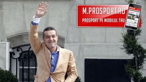 Steaua e de neoprit pe piața transferurilor!** Becali anunță sosirile a încă doi SUPER jucători români: "Luni semnează primul"
