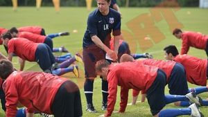 Steaua e aproape de a face una dintre cele mai controversate mutări:** "Mare minune dacă va ieși fotbalist din el!"