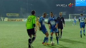 Black out TOTAL!** Fază inexplicabilă la Bistrița: VIDEO - I s-a lăsat ceața pe creier și a văzut 'roșu' după un gest nebun